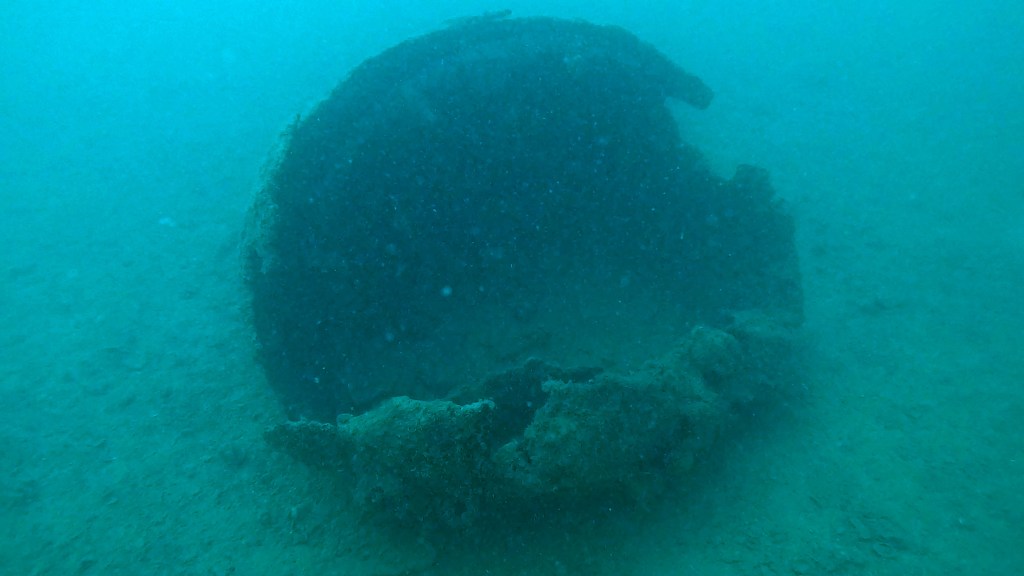 SUBNET DIVING
ŠOLA POTAPLJANAJA
VODENI POTOPI
IZPOSOJA OPREME
UPORABA CENTRA
FOTO ALEŠ SULIČ